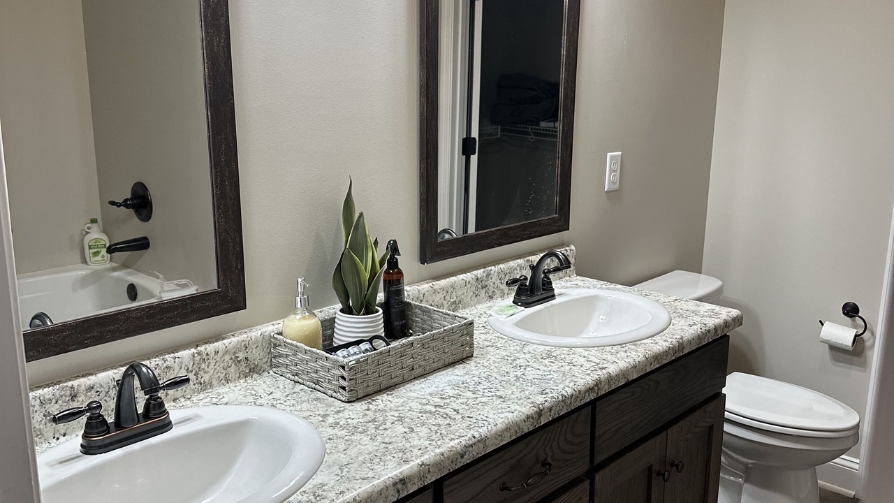 Photo of Bathroom in Adel