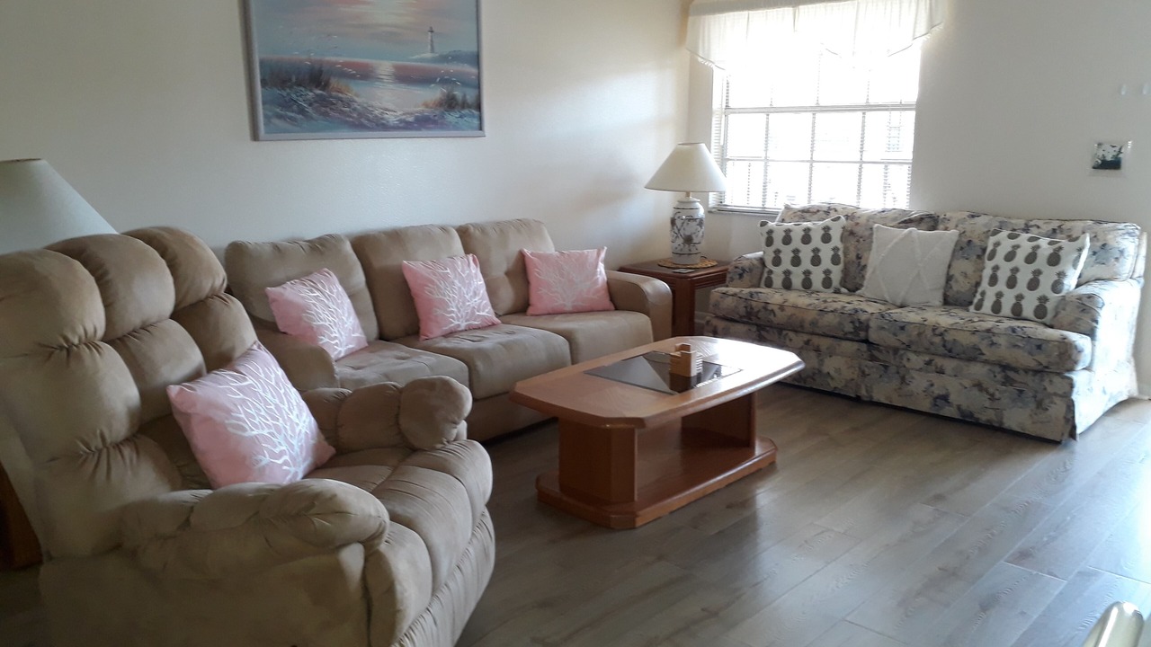 Photo of Livingroom in Englewood South