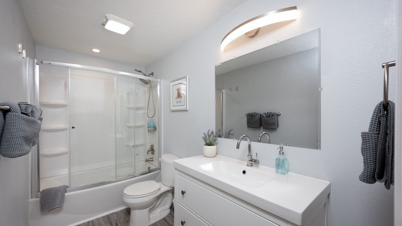 Photo of Bathroom in Egypt Lake-Leto