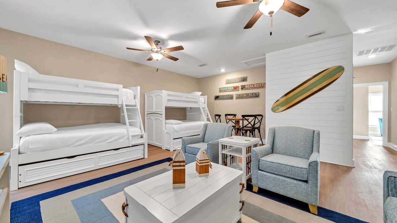 Photo of Bedroom in Laguna Beach Estates
