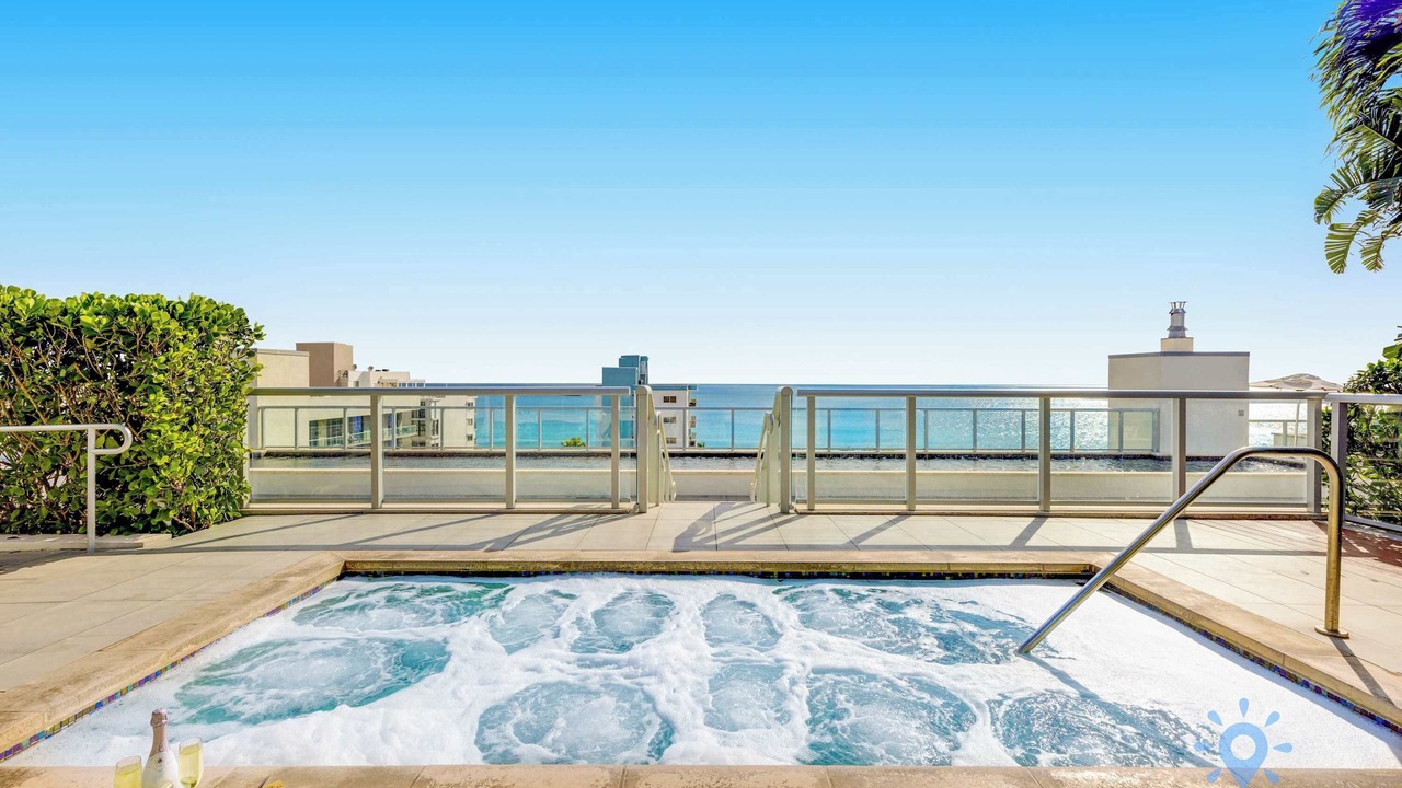 Photo of Outdoor in Hollywood