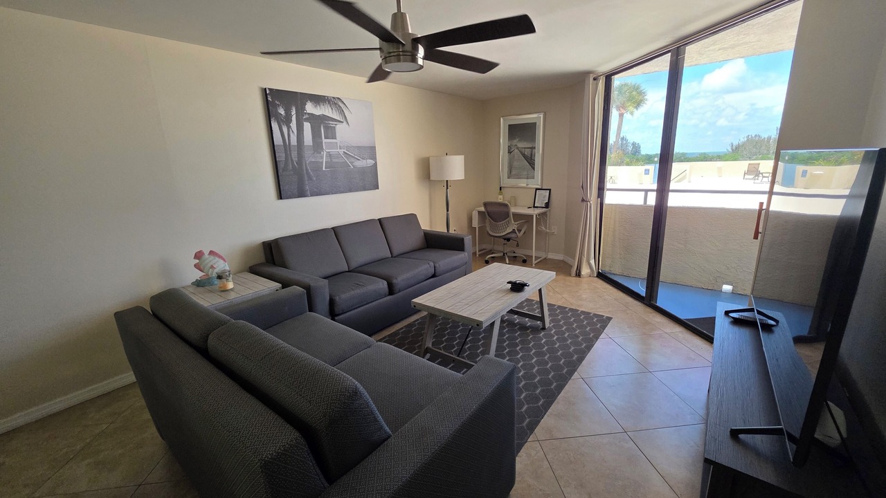 Photo of Livingroom in Hudson