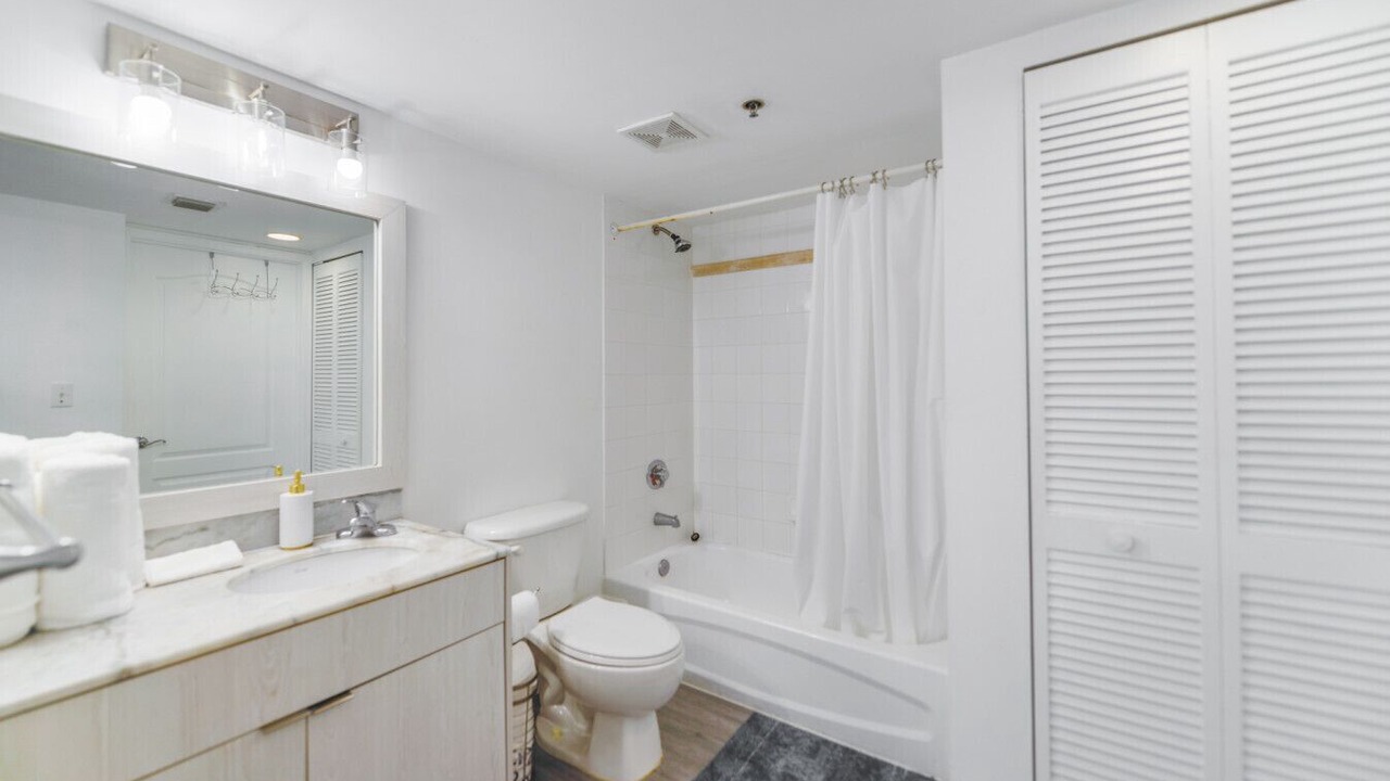 Photo of Bathroom in Brickell