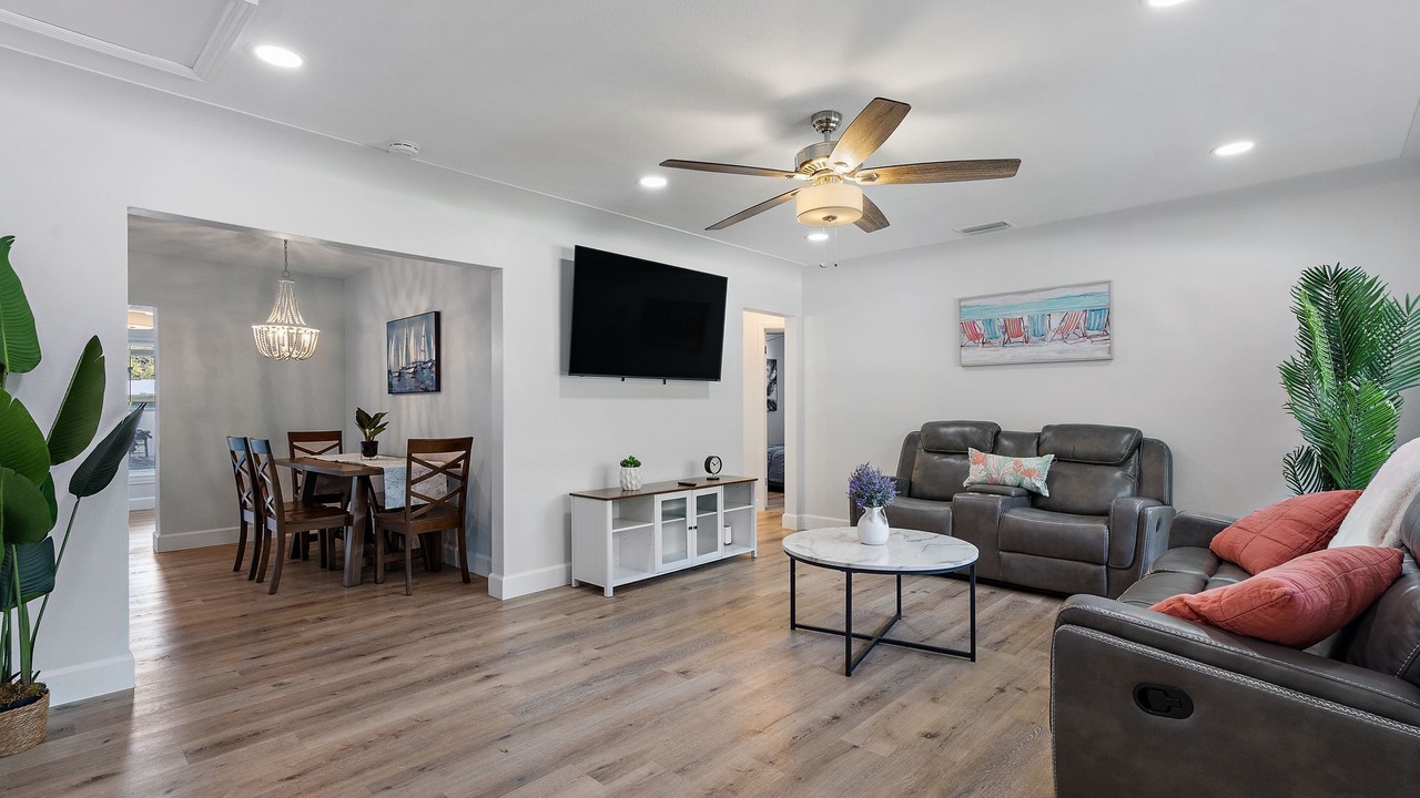 Photo of Livingroom in Madeira Beach