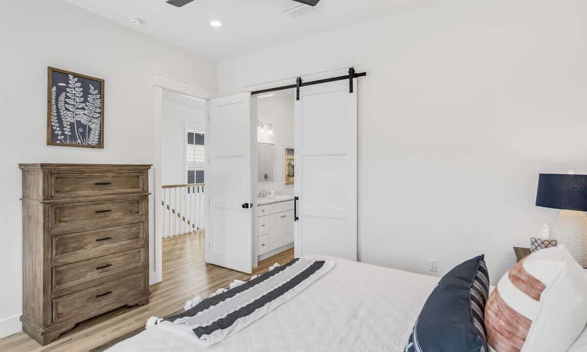 Photo of Bedroom in Lakeside at Blue Mountain Beach