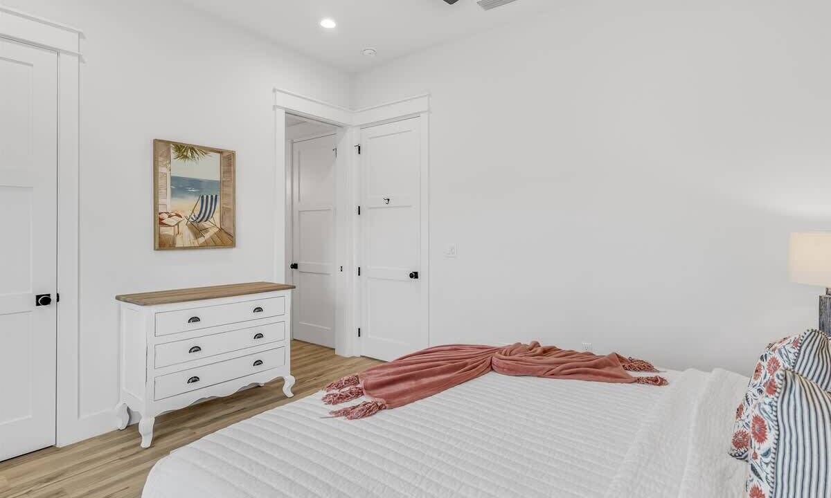 Photo of Bedroom in Lakeside at Blue Mountain Beach