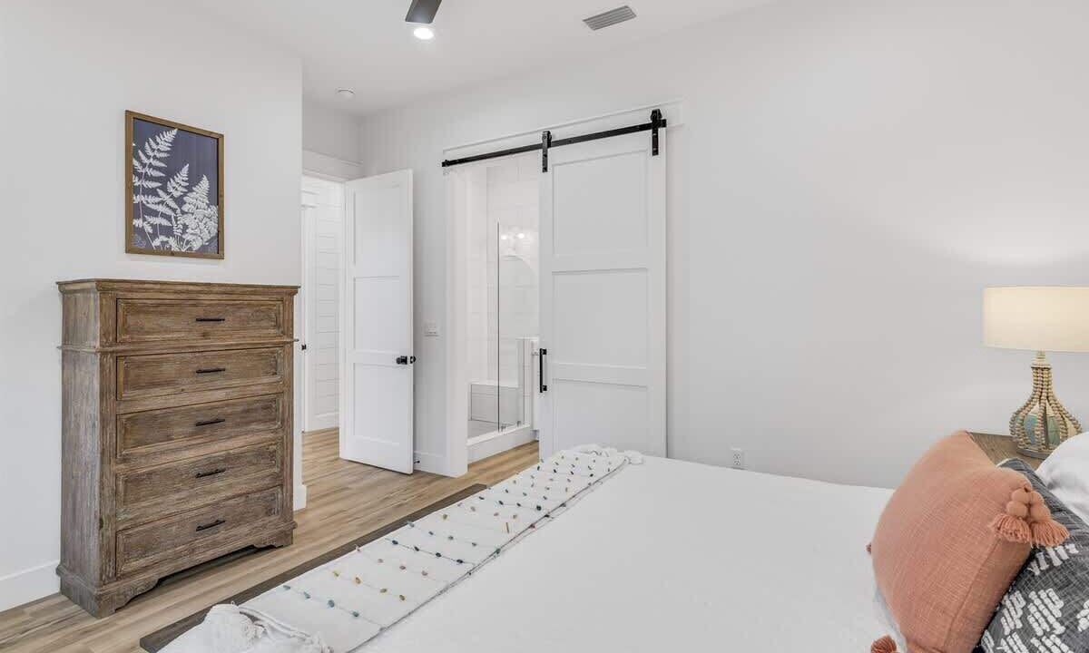 Photo of Bedroom in Lakeside at Blue Mountain Beach