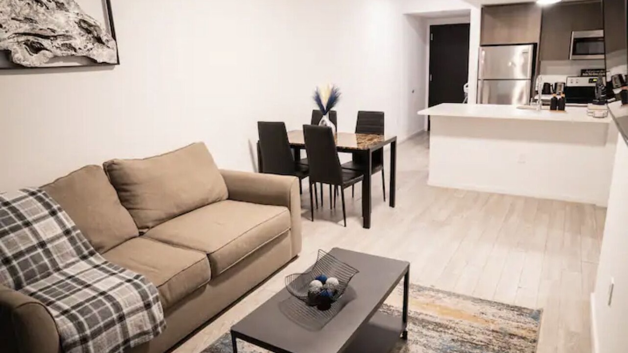 Photo of Livingroom in Overtown