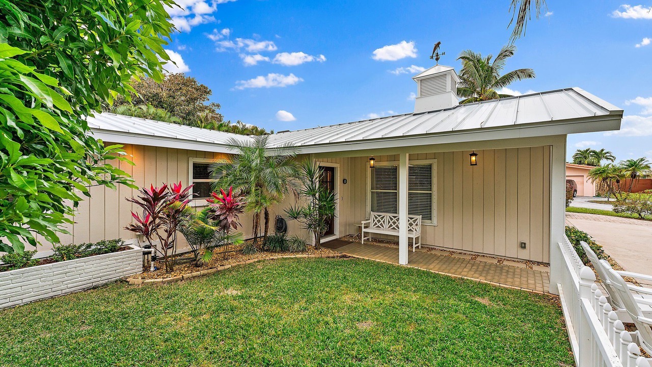 Photo of Outdoor in Juno Beach