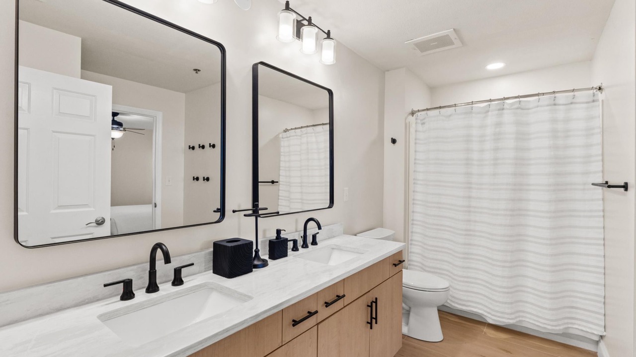Photo of Bathroom in Thomas Drive
