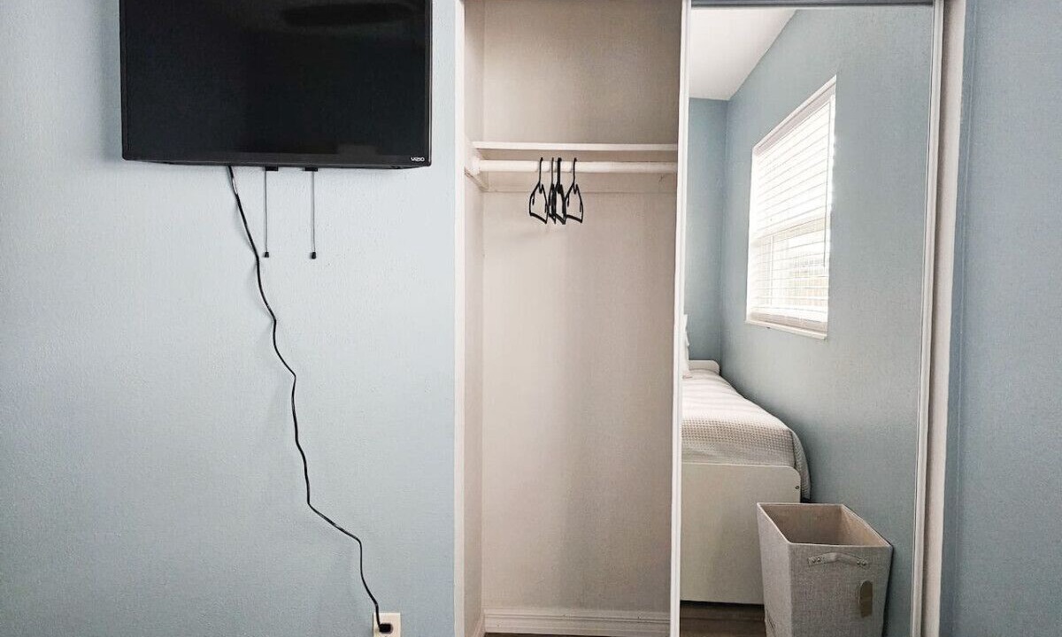 Photo of Bedroom in Pinellas Park
