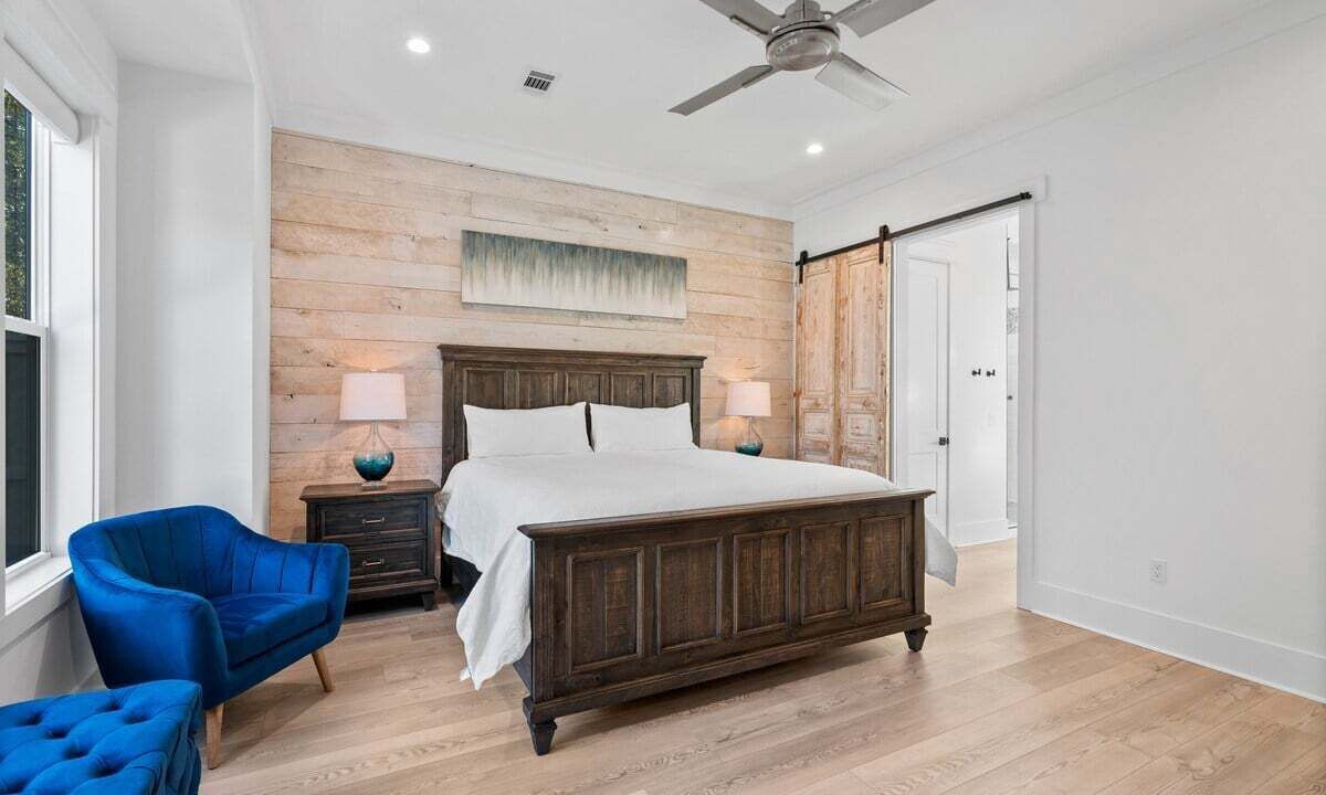 Photo of Bedroom in Gulfview Heights