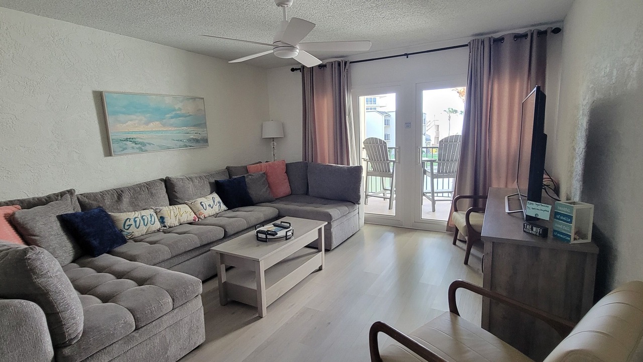 Photo of Livingroom in Thomas Drive
