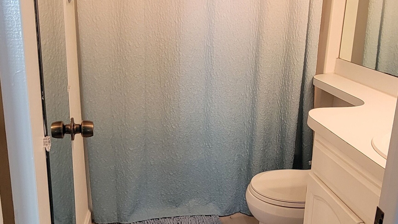 Photo of Bathroom in Thomas Drive