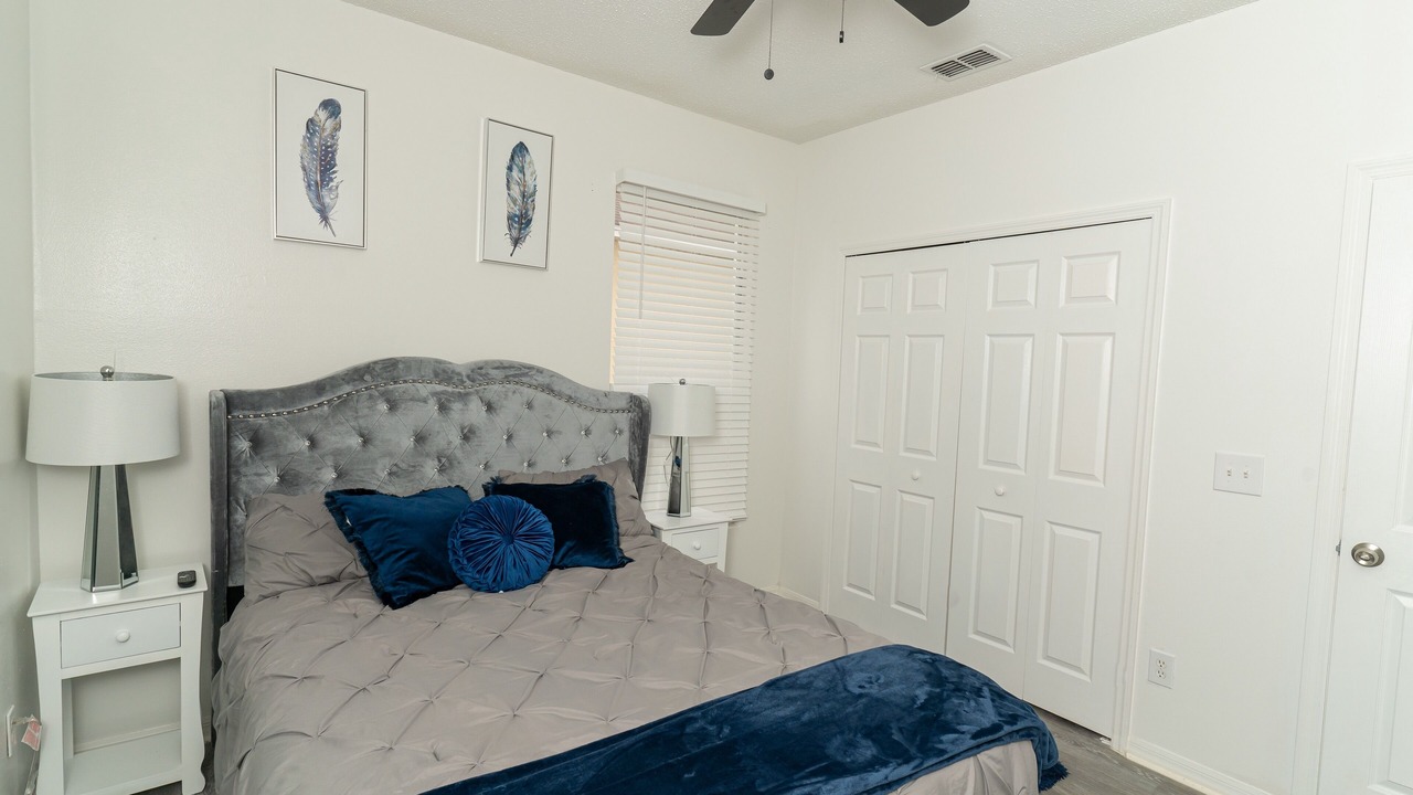 Photo of Bedroom in Sunset Ridge