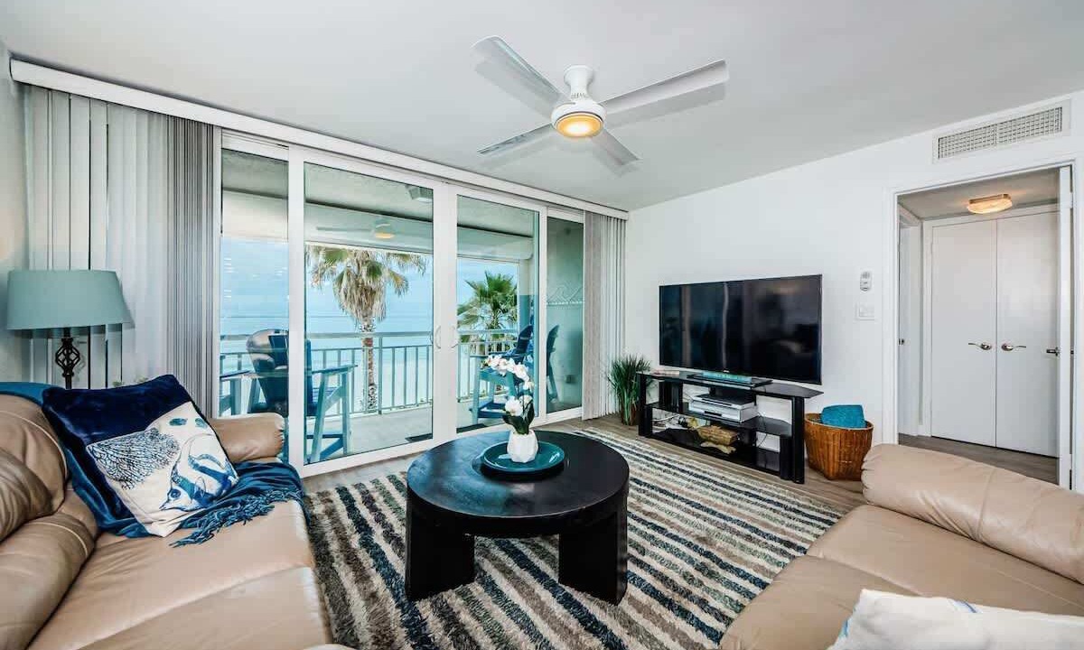 Photo of Livingroom in Belleair Beach