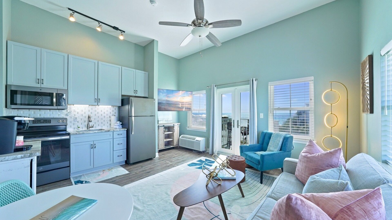 Photo of Livingroom in Gulf Place