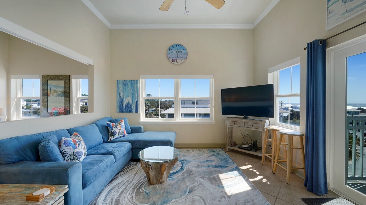 Photo of Livingroom in Gulf Place