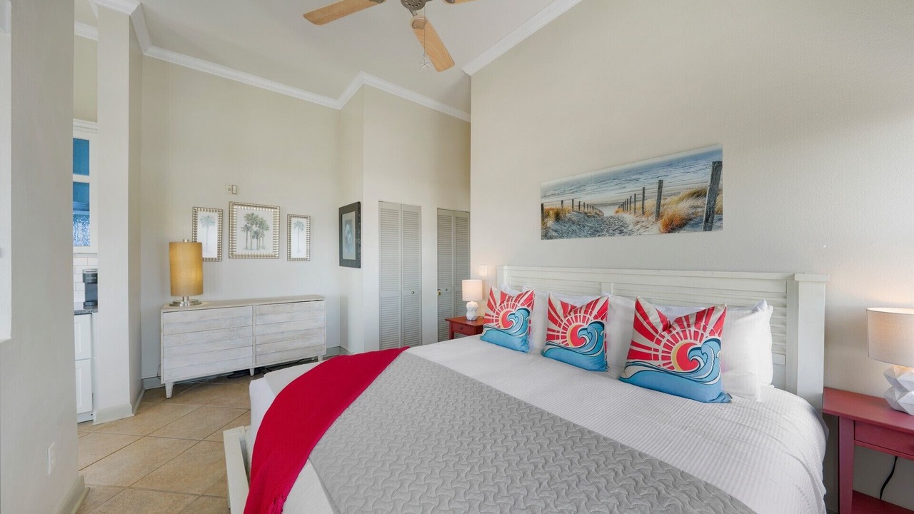 Photo of Bedroom in Gulf Place