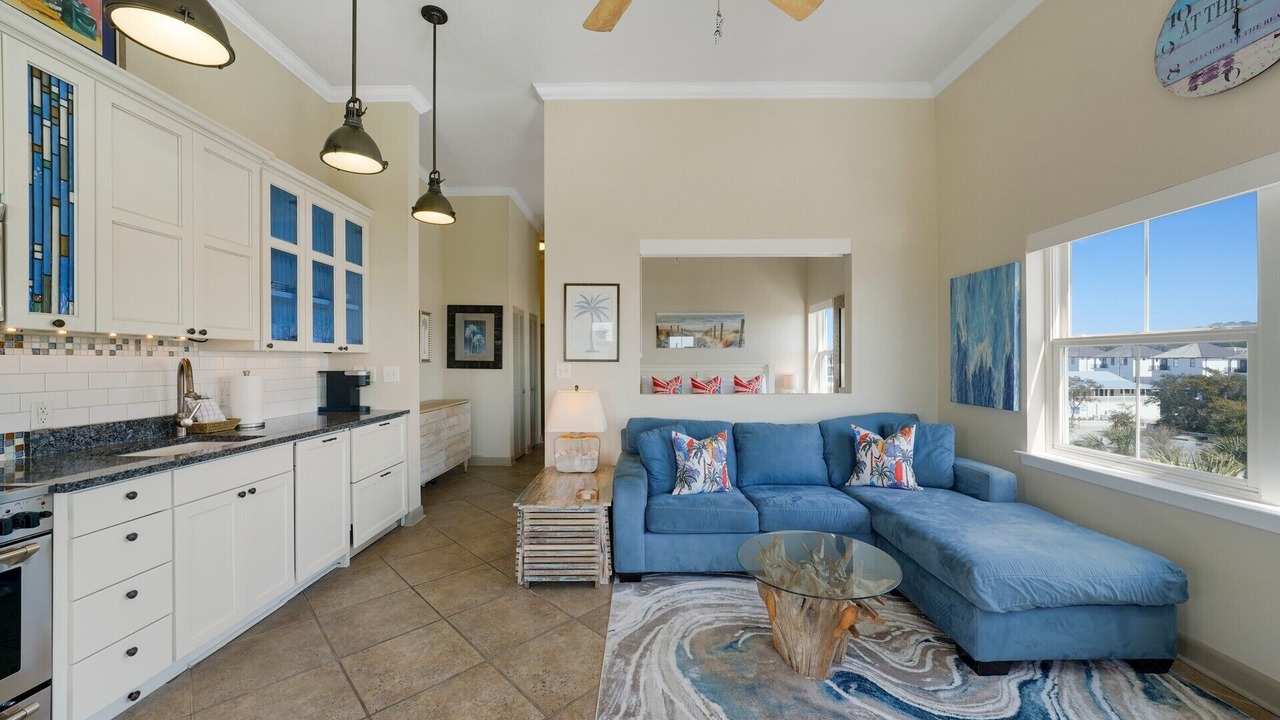 Photo of Livingroom in Gulf Place