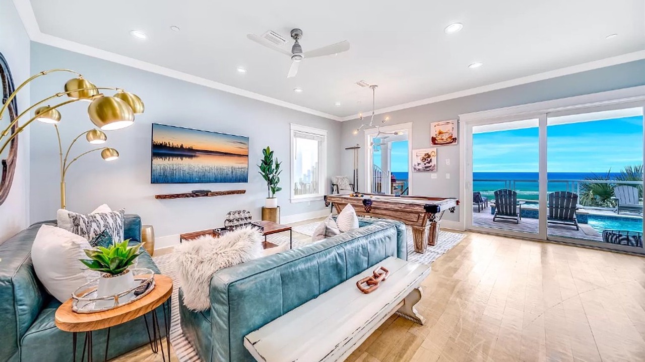 Photo of Livingroom in Laguna Beach Estates
