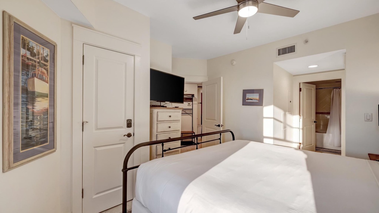 Photo of Bedroom in Baytowne Wharf