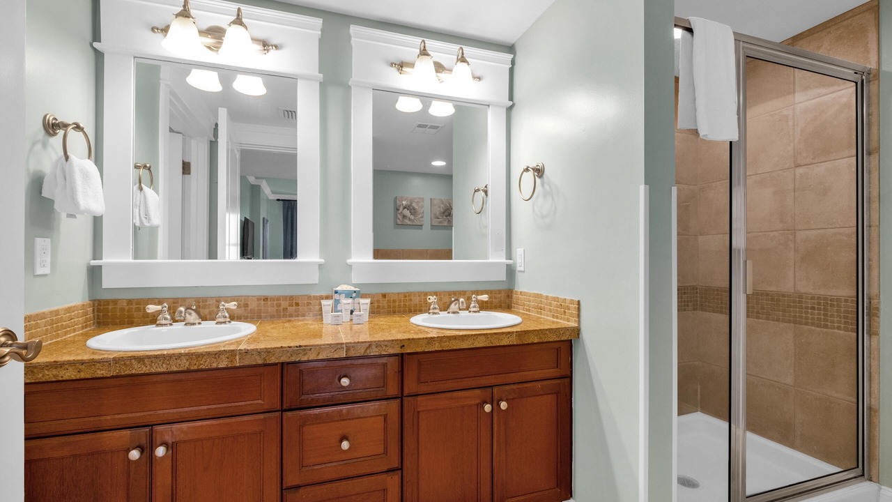 Photo of Bathroom in Baytowne Wharf