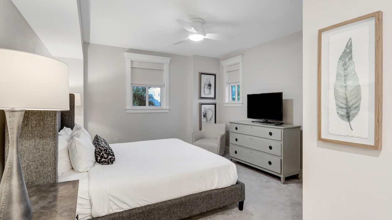 Photo of Bedroom in Baytowne Wharf