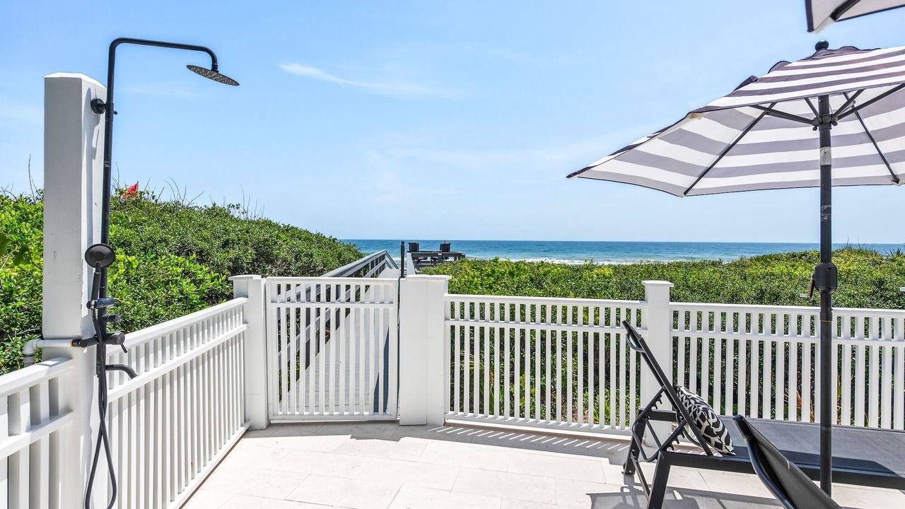 Photo of Patio Balcony in Seawalk Circle