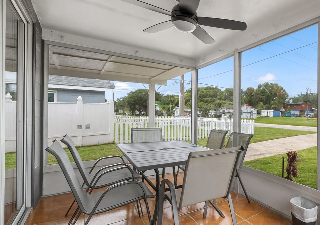 Photo of Outdoor in Carver City - Lincoln Gardens