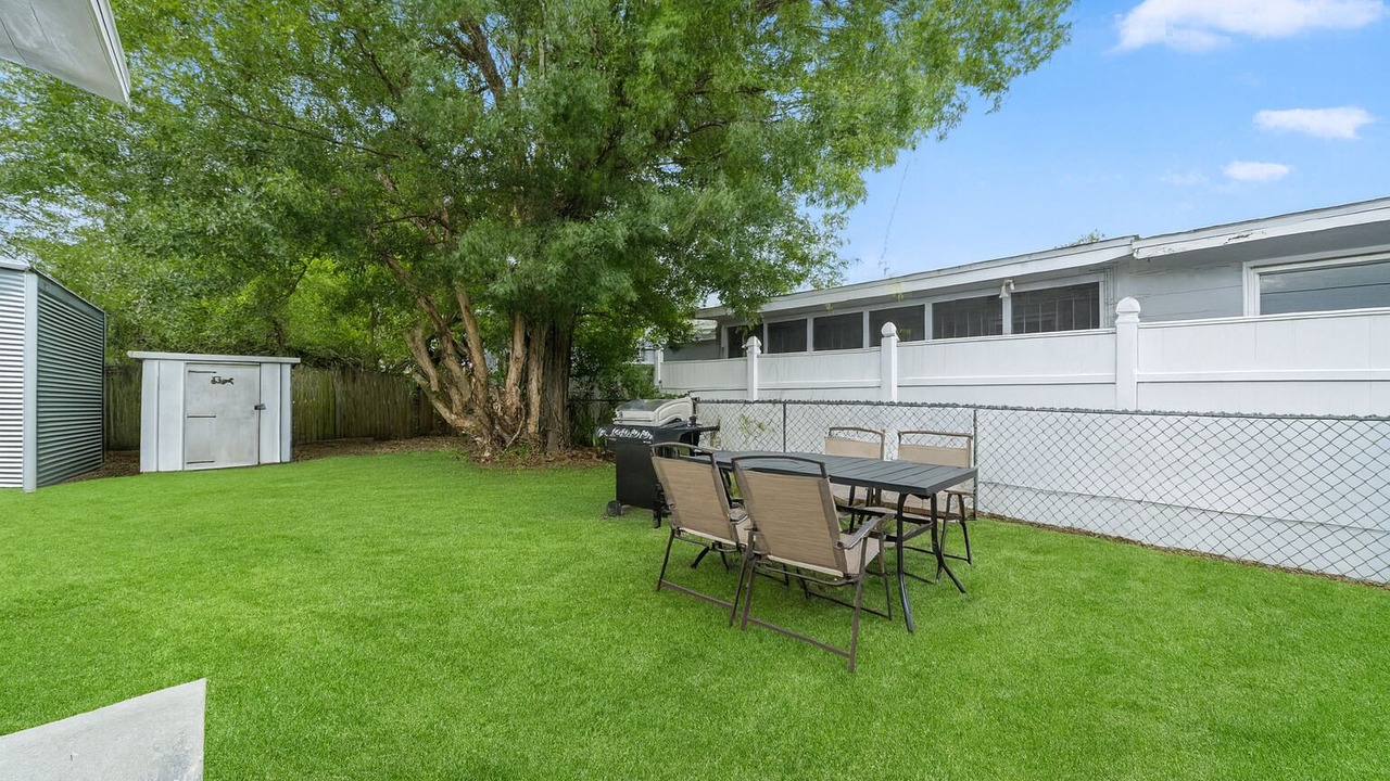 Photo of Outdoor in Carver City - Lincoln Gardens