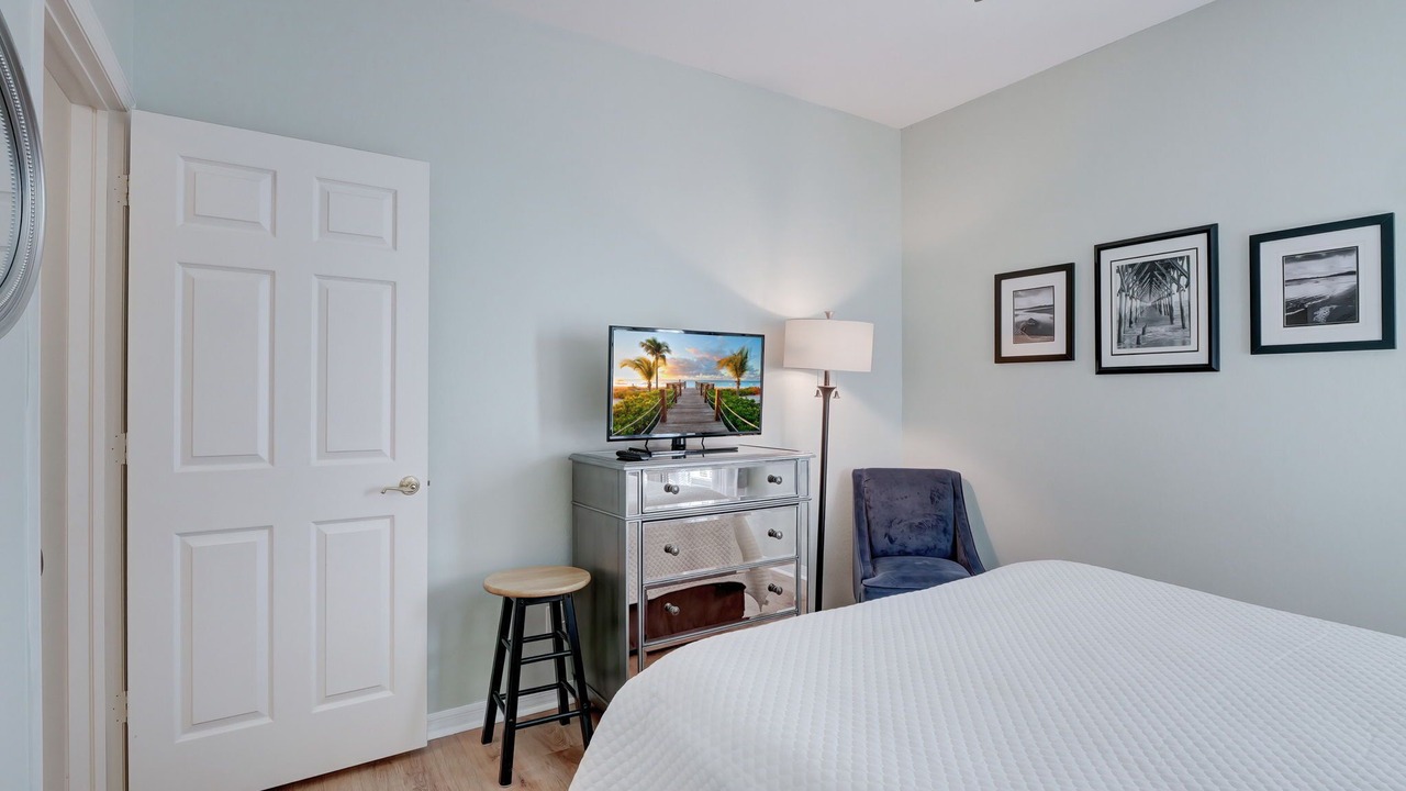 Photo of Bedroom in Pelican Bay