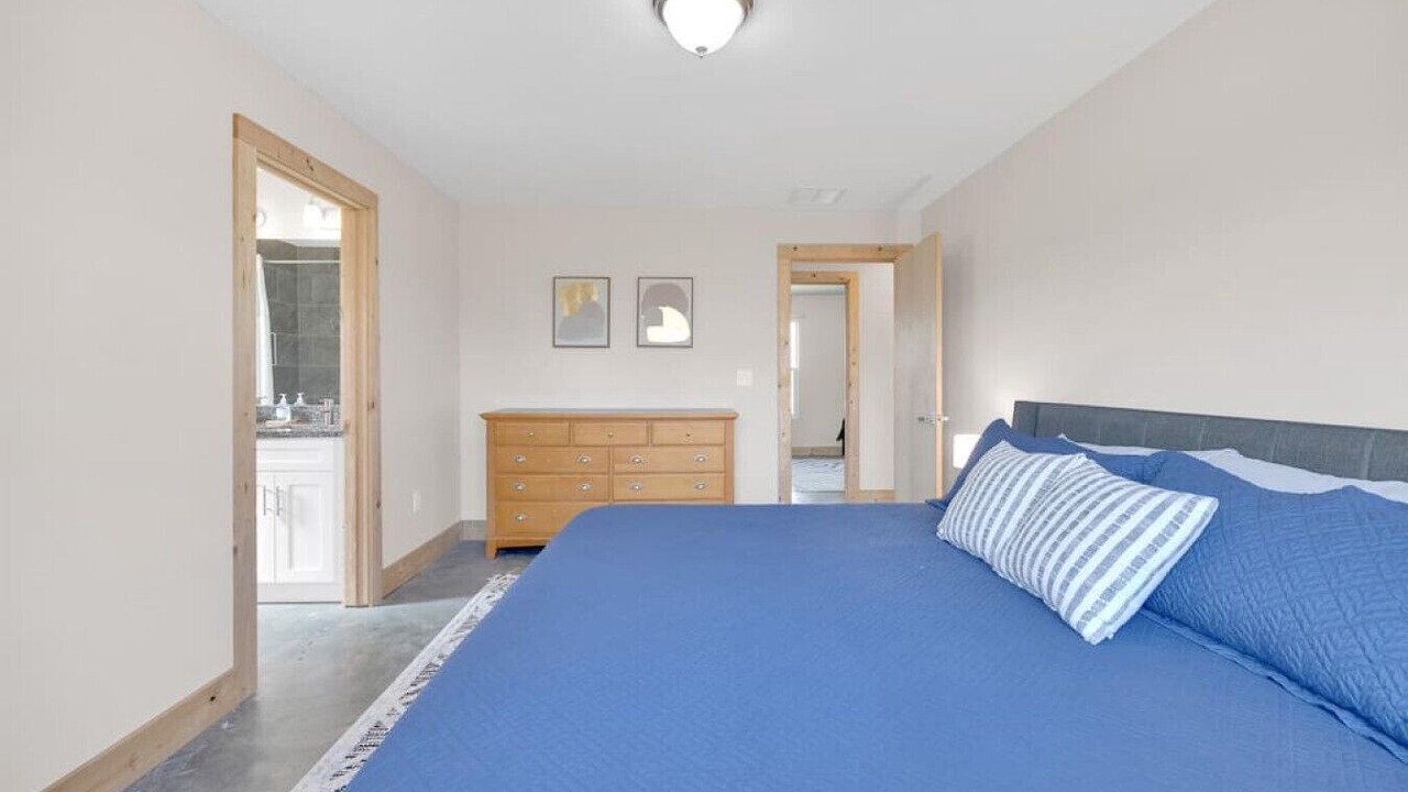Photo of Bedroom in Butler Beach