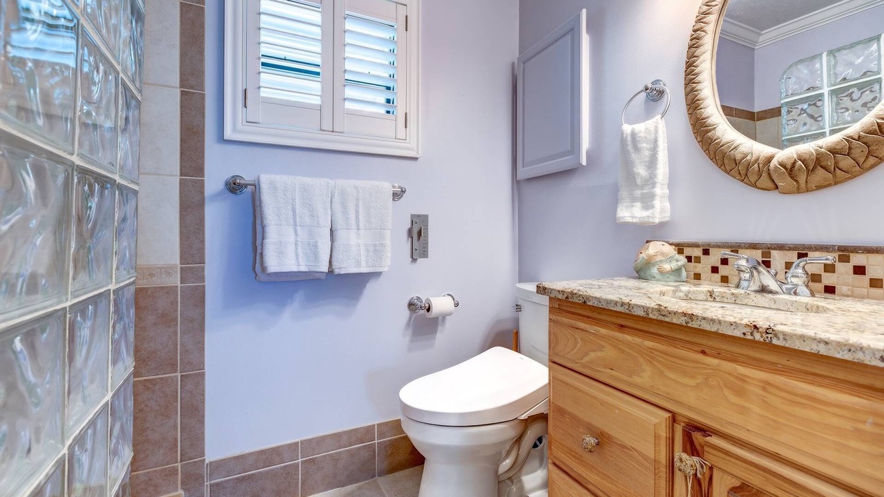 Photo of Bathroom in Summerland Key