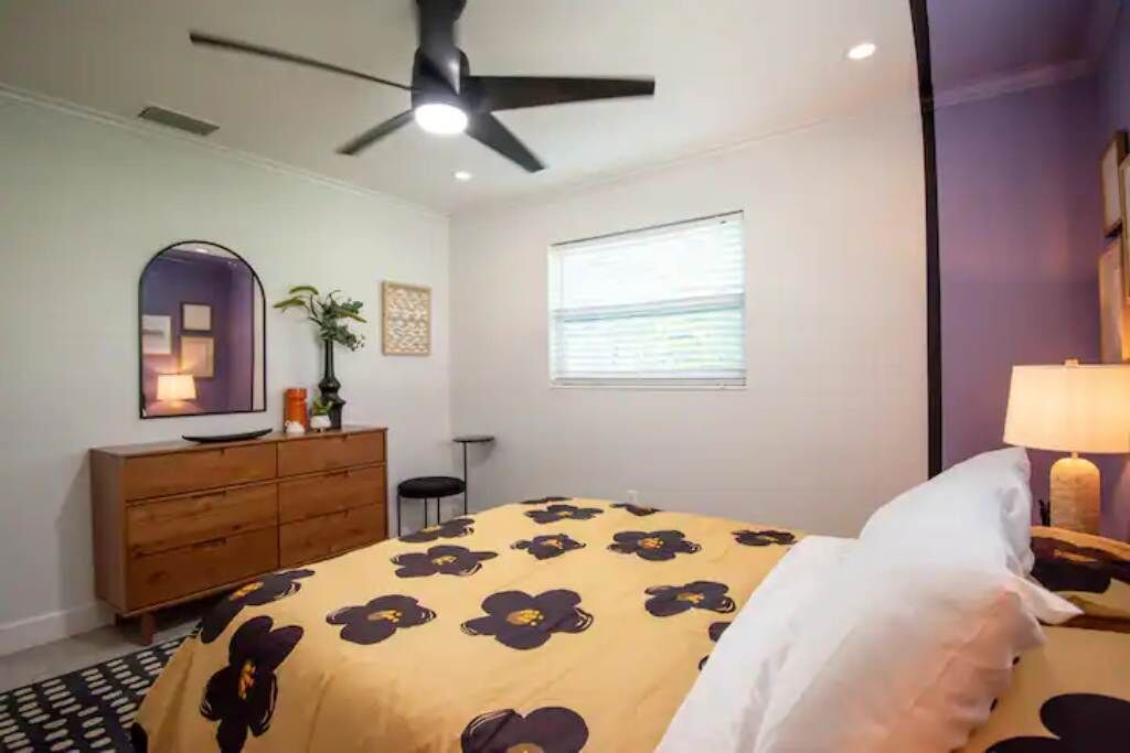 Photo of Bedroom in Willoughby Acres