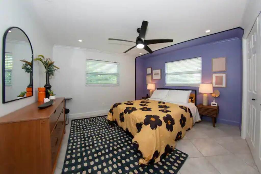 Photo of Bedroom in Willoughby Acres
