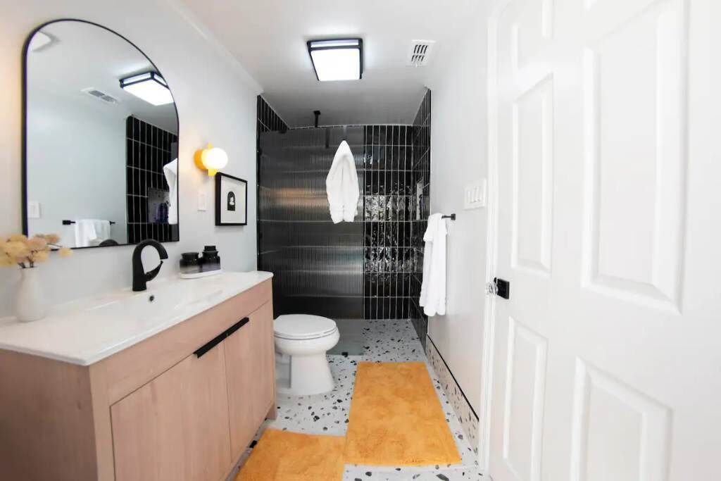 Photo of Bathroom in Willoughby Acres
