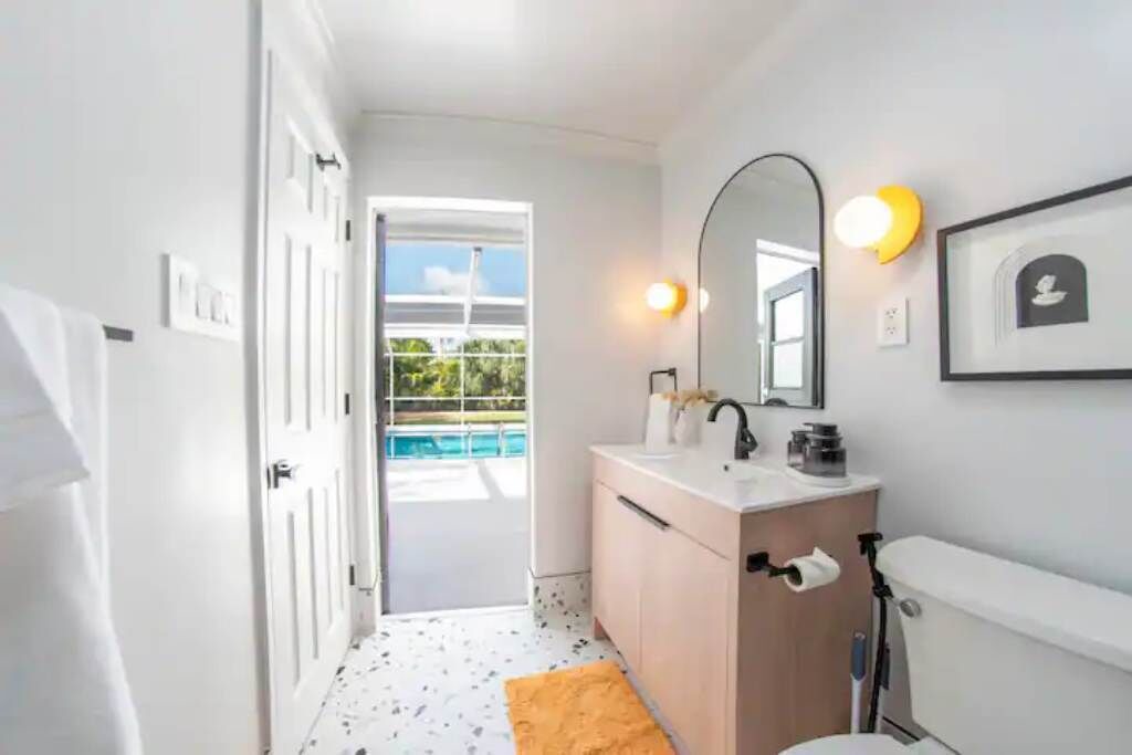 Photo of Bathroom in Willoughby Acres