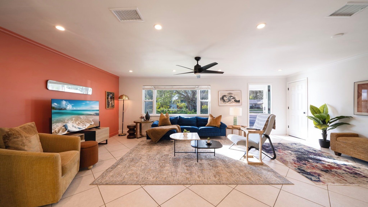 Photo of Livingroom in Willoughby Acres