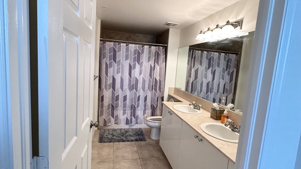Photo of Bathroom in Lantana