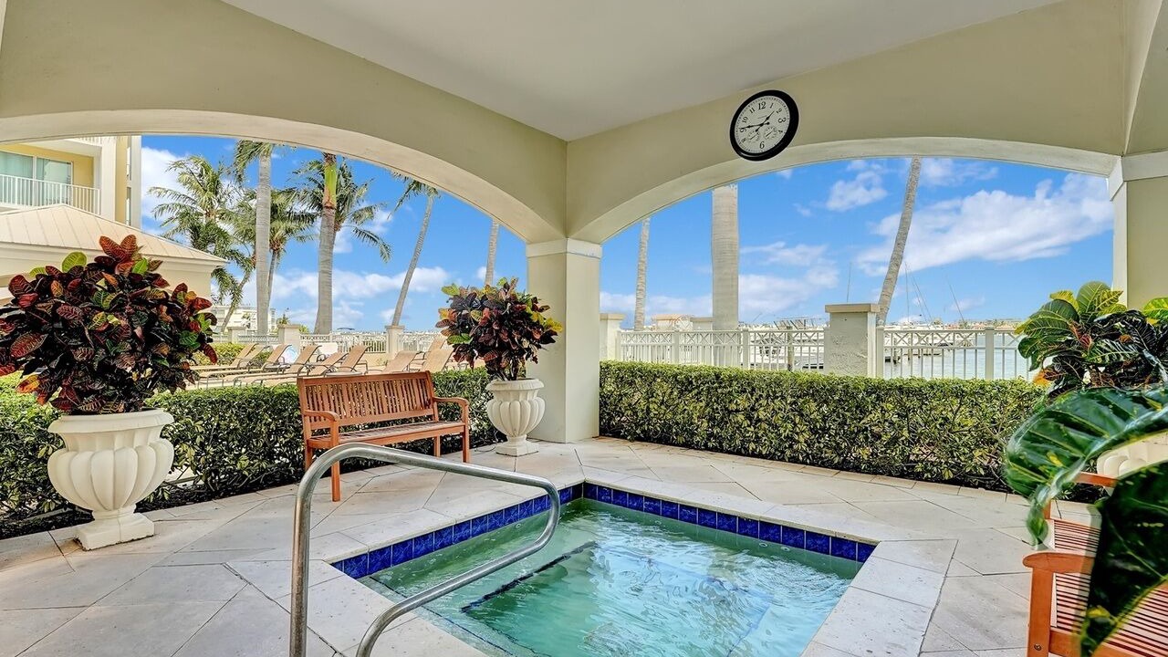 Photo of Outdoor in Lantana