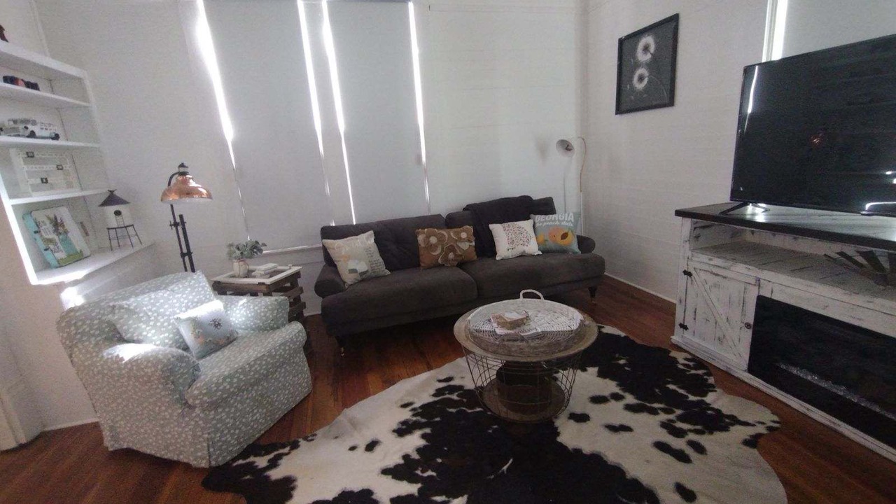 Photo of Livingroom in Brooks County