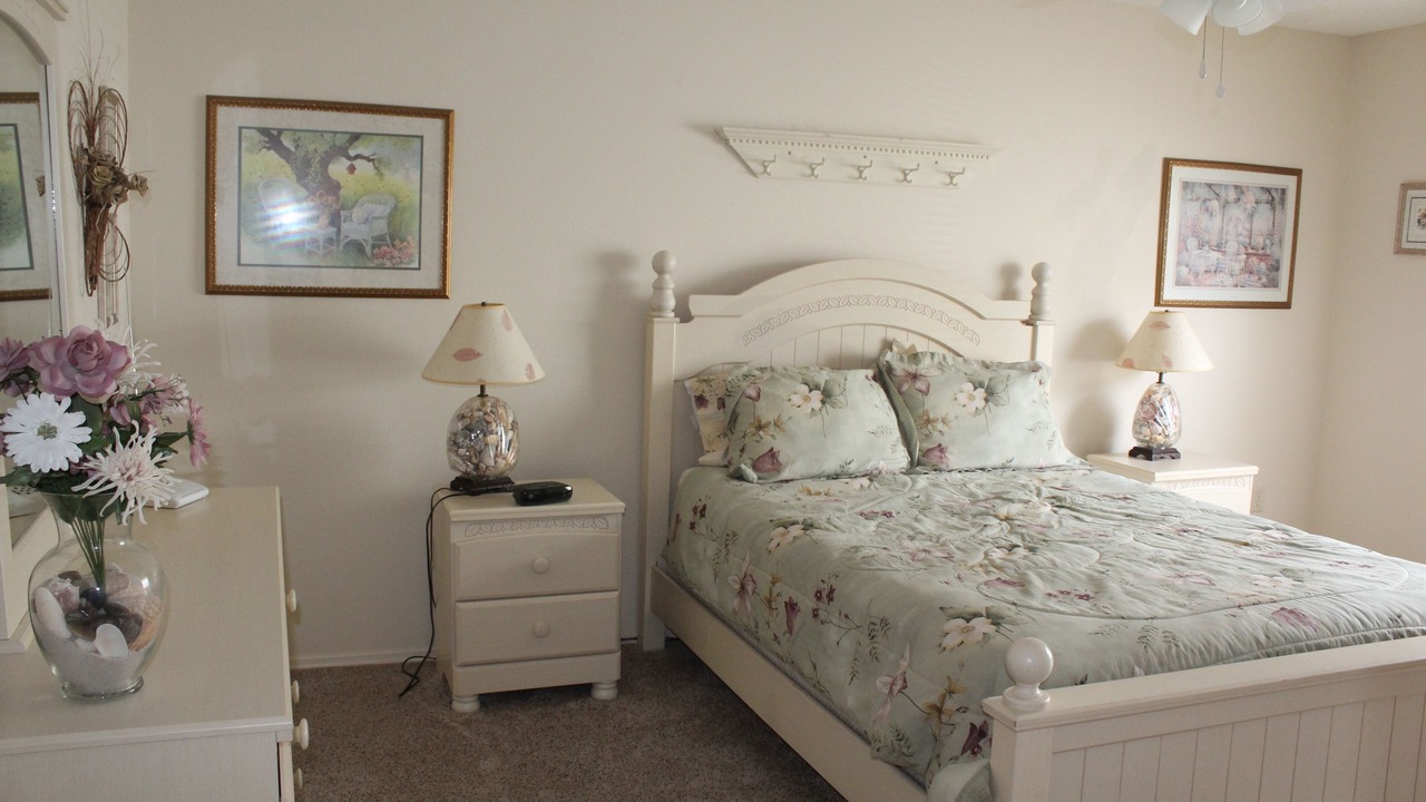 Photo of Bedroom in Calumet Grove