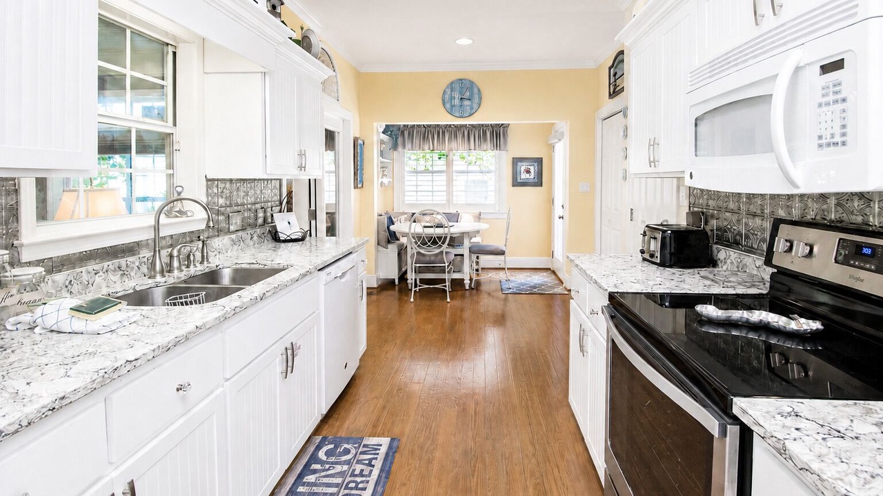 Photo of Kitchen in Dune Allen Beach
