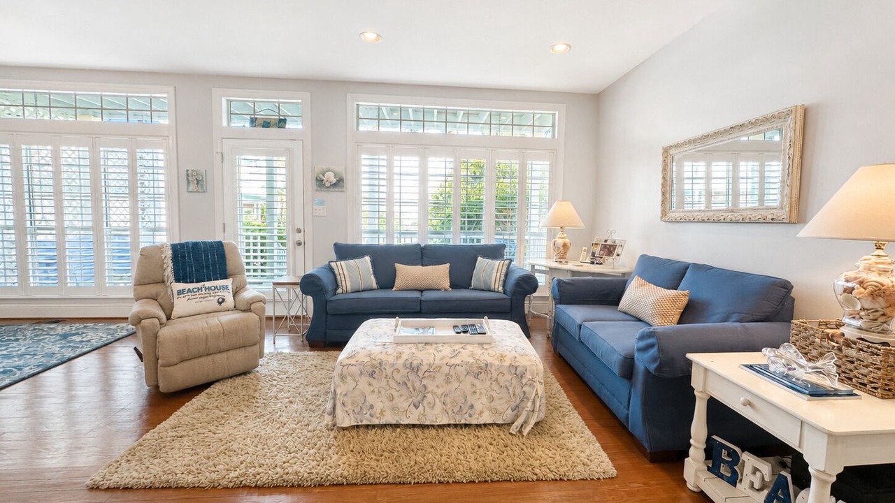 Photo of Livingroom in Dune Allen Beach