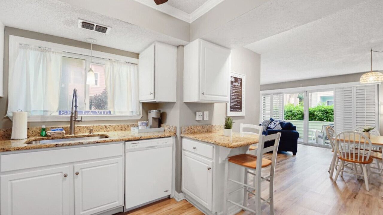 Photo of Kitchen in Butler Beach