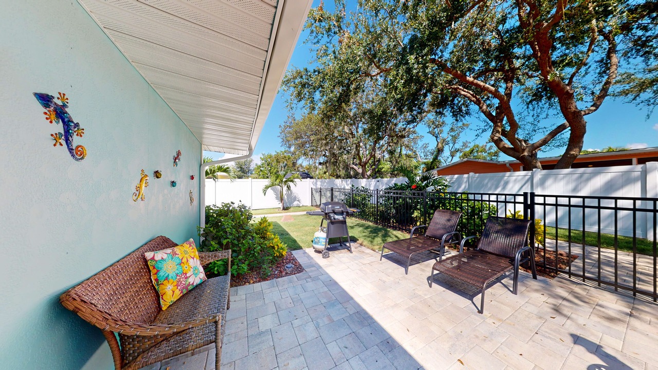 Photo of Patio Balcony in Laurel