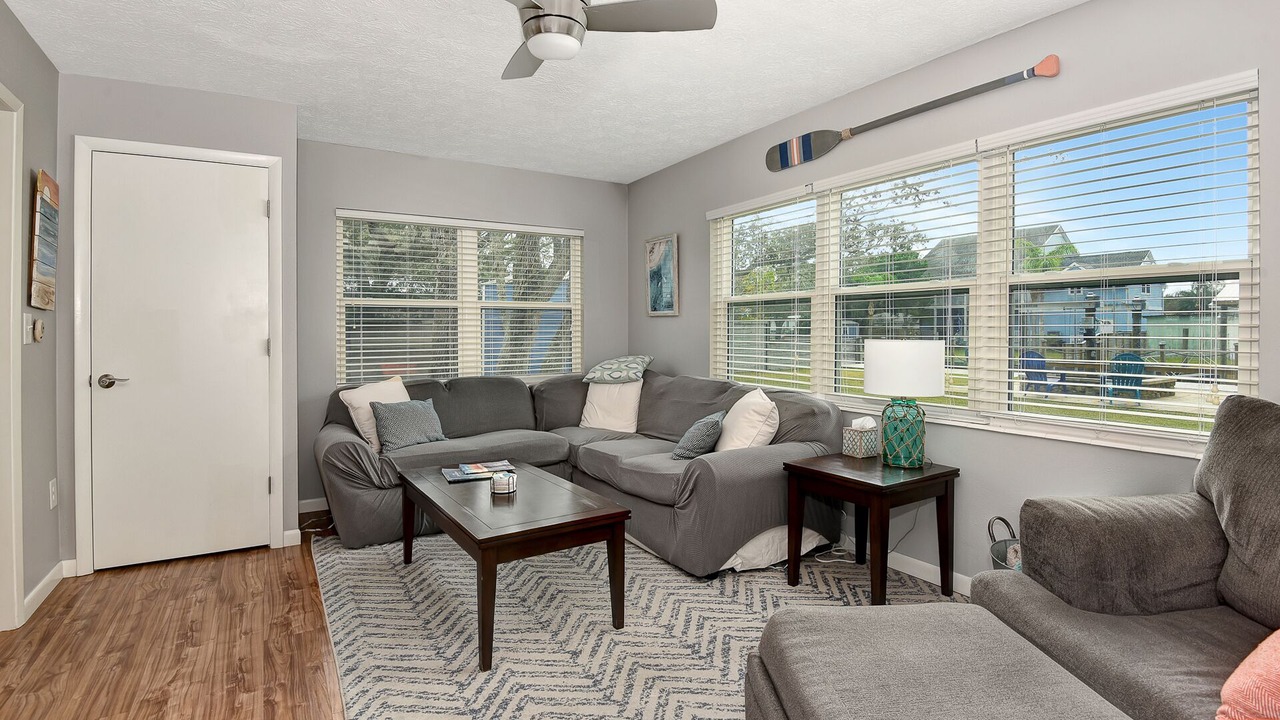 Photo of Livingroom in Butler Beach