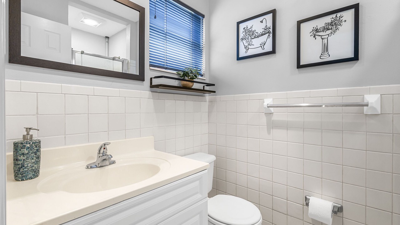 Photo of Bathroom in Tropic