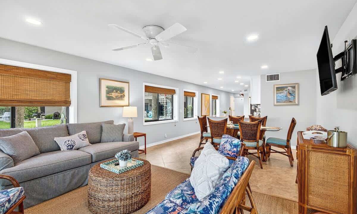 Photo of Livingroom in Belleair Beach